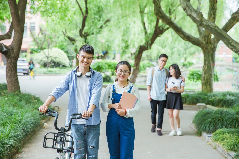 成人高等教育学历的含金量由以下2点决定.