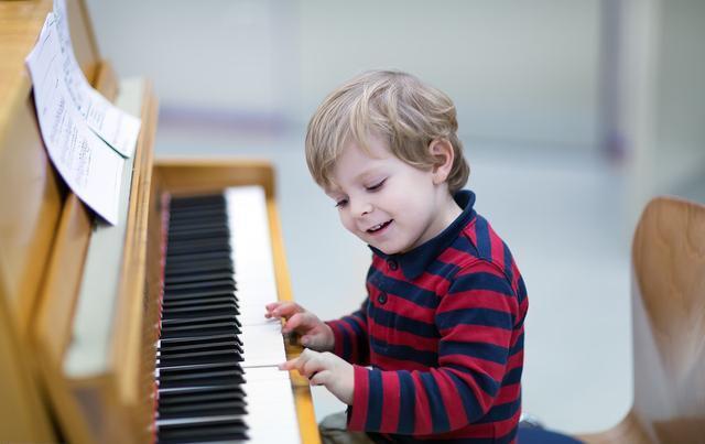 儿童节快到了，如何让孩子快乐学钢琴？